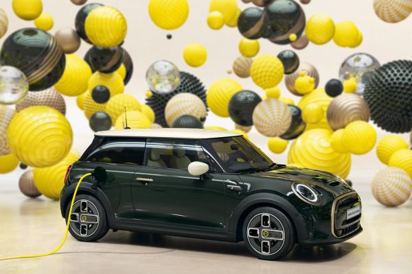 MINI Electric d'occasion à partir de 195€/mois | image 1