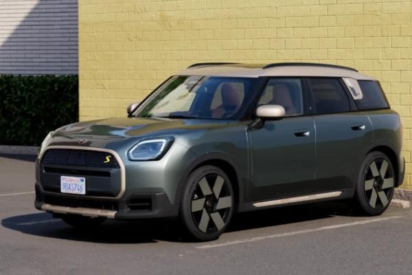 MINI pour les pros chez MINI Paris Vélizy | image 1