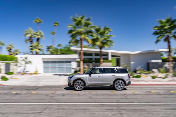 VENEZ ESSAYER LE NOUVEAU MINI COUNTRYMAN | image 1